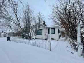 Just listed  Homes for sale 10020 98 Street  in  Sexsmith 