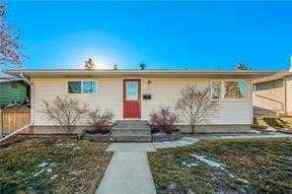 Just listed Haysboro Homes for sale 74 Hogarth Crescent SW in Haysboro Calgary 