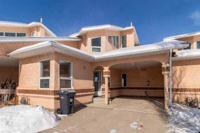 7 Harbour Town Crescent  in Downtown Sylvan Lake MLS® #A2109770