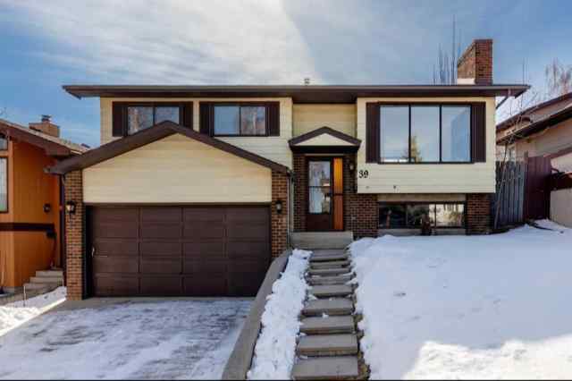 39 Beaconsfield Way NW in  Calgary MLS® #A2115435