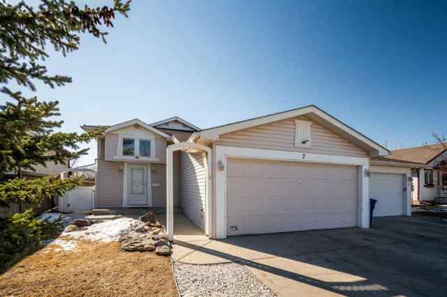 7 Canoe Close SW in Canals Airdrie MLS® #A2116237
