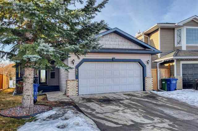 Thorburn real estate 52 Thorndale Close SE in Thorburn Airdrie