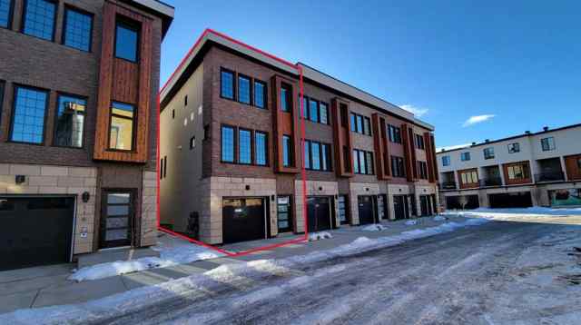 110, 81 Greenbriar Place NW in  Calgary