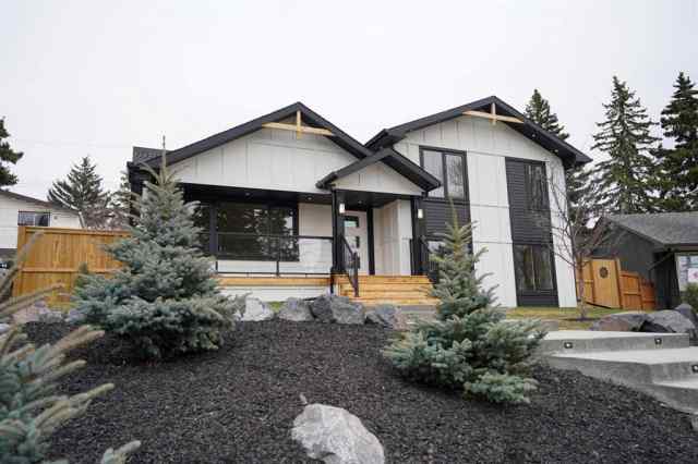 Collingwood real estate 16 Calandar Road NW in Collingwood Calgary