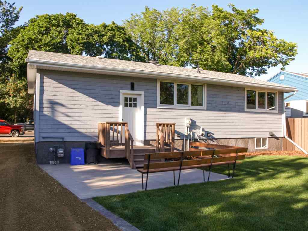 5705 50 Avenue AB, T4L 1M4 MLS® A1030606