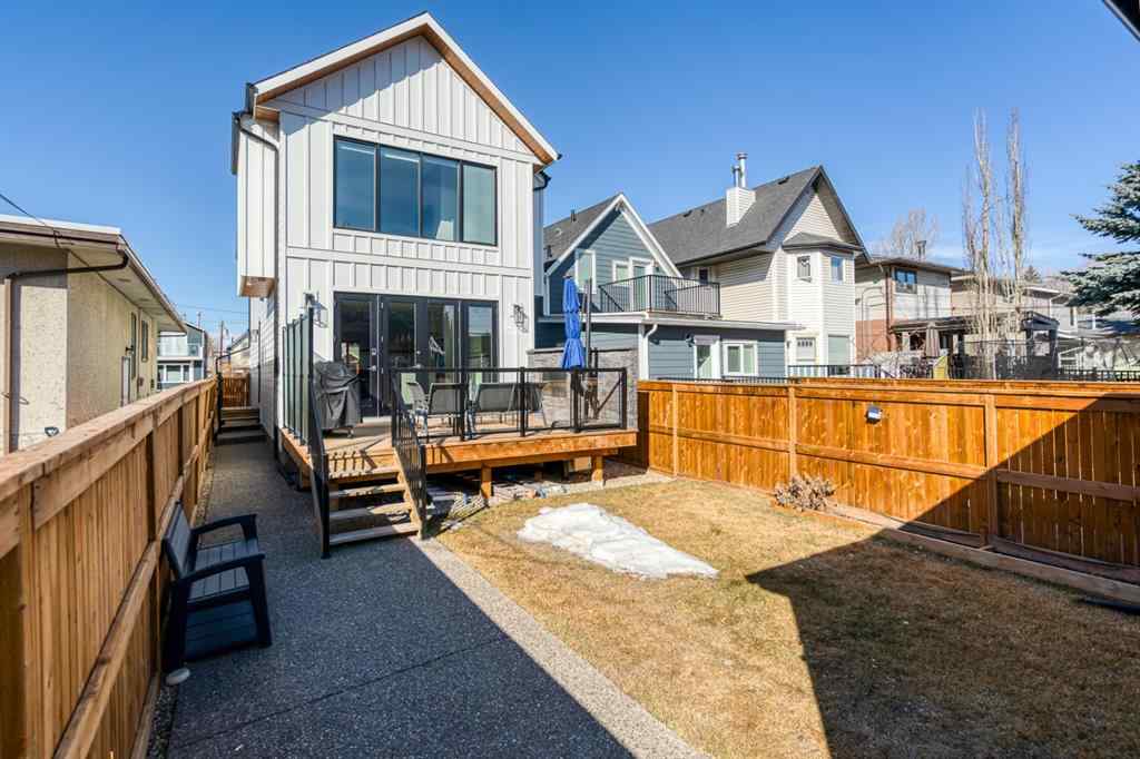 126 15 Street NW Calgary, AB, T2N 2A7 MLS® A1083774