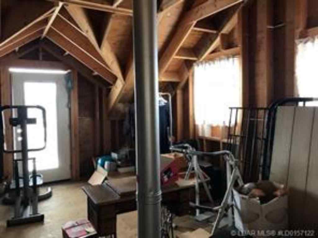 210 Hamilton Avenue Lundbreck, Alberta, T0K 1H0 MLS® A1096107