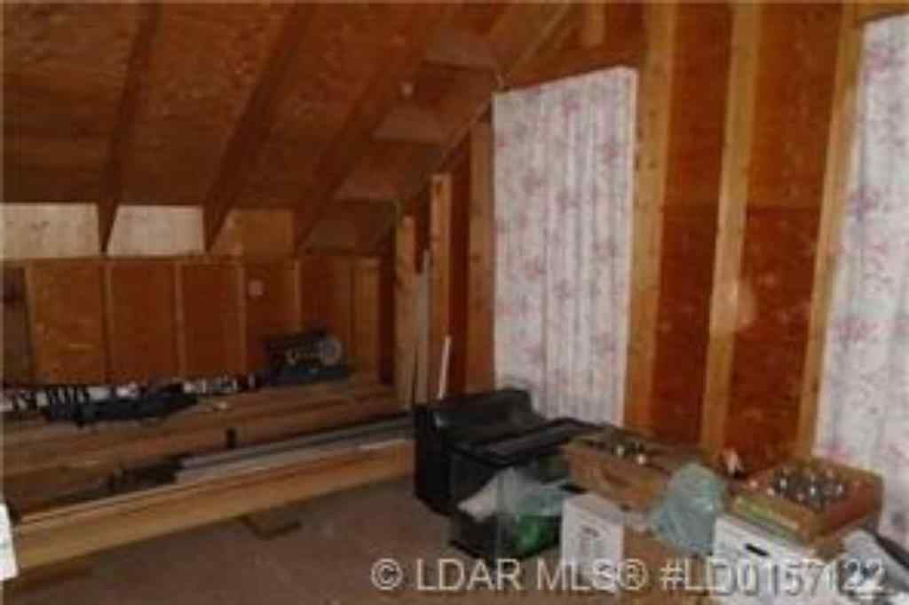 210 Hamilton Avenue Lundbreck, Alberta, T0K 1H0 MLS® A1096107