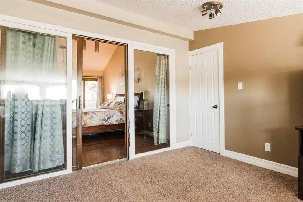 136 Cowley Bay Fort McMurray, Alberta, T9K 1G5 MLS® A1107370
