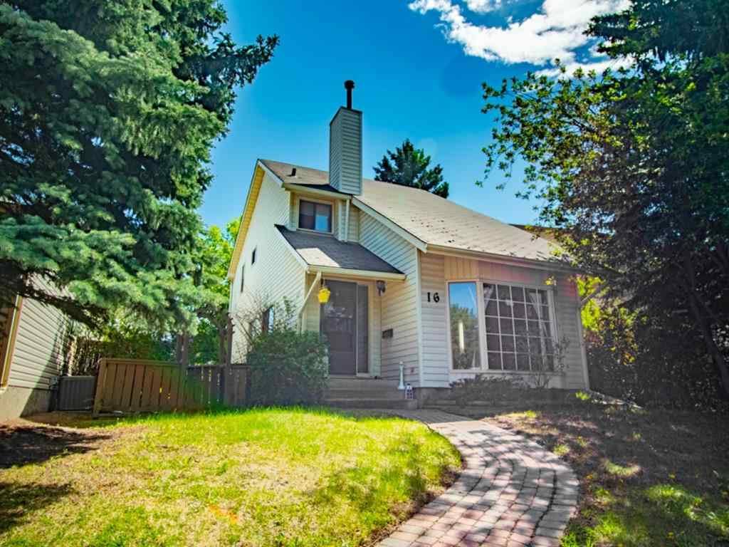 MLS® A1118106 16 Woodglen Grove SW Calgary, Alberta, t2w 4k1