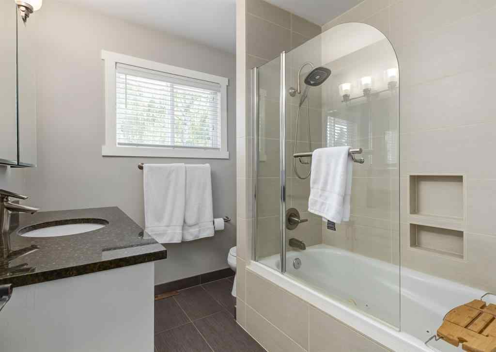 105 Rosery Drive Nw Calgary Alberta T2k 1l5 Mls A1119942