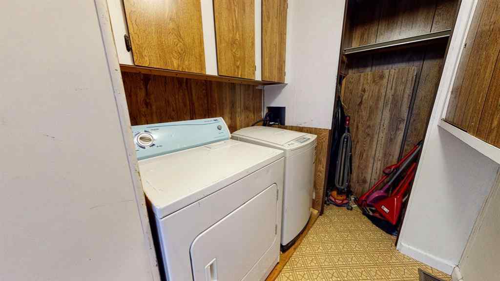 MLS® A1225229 - 711 8 Avenue E in NONE Bow Island, Commercial