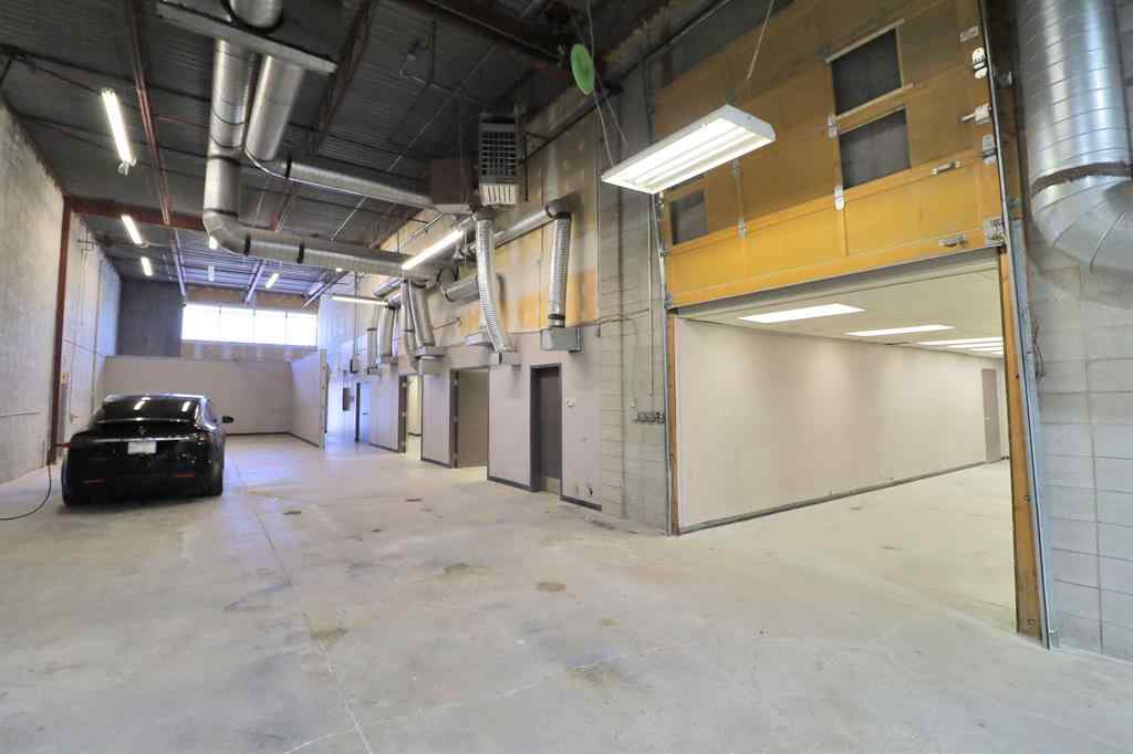 MLS® A2012039 - Unit #126 1530 27 Avenue NE in South Airways Calgary, Commercial