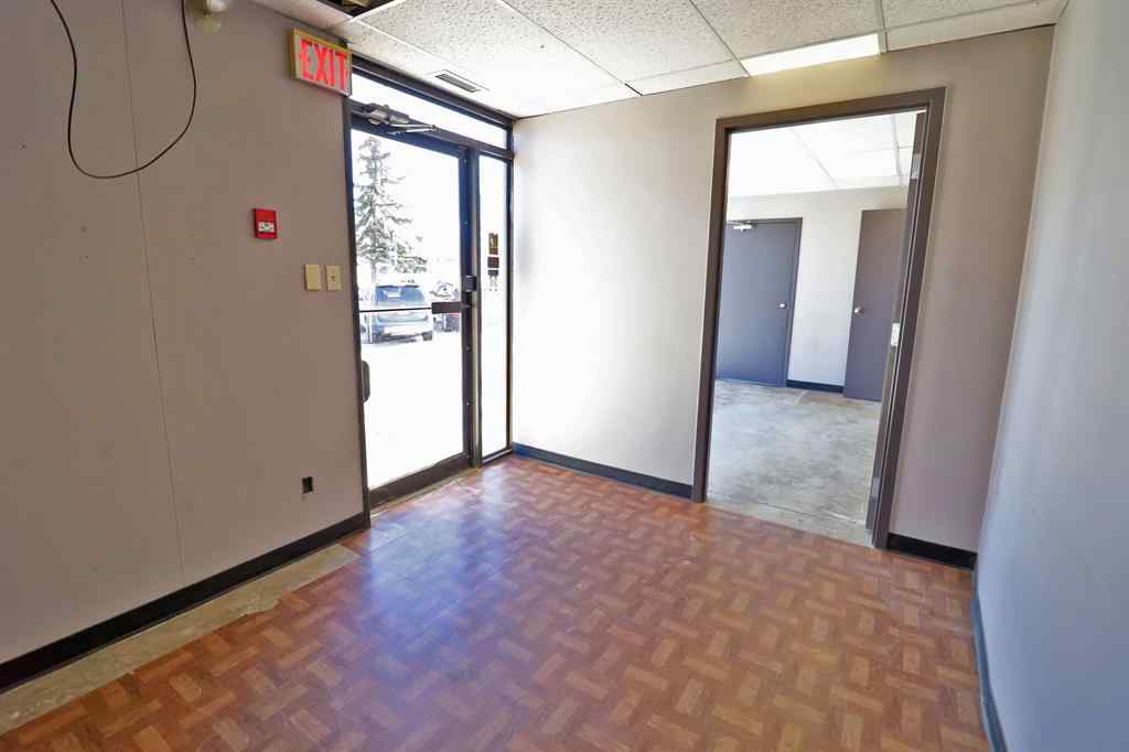 MLS® A2012039 - Unit #126 1530 27 Avenue NE in South Airways Calgary, Commercial
