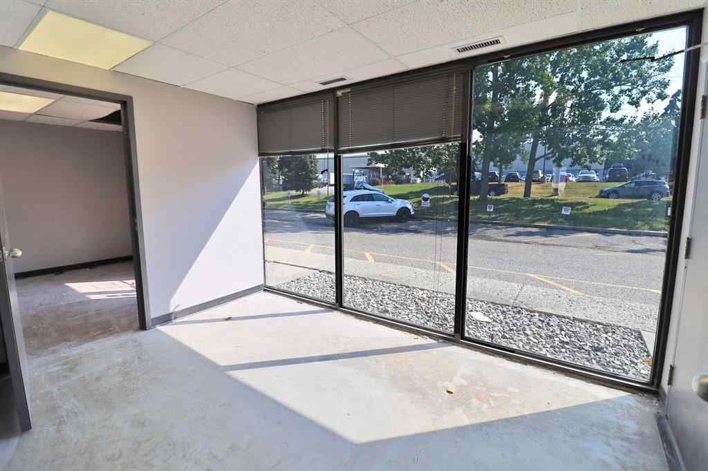 MLS® A2012039 - Unit #126 1530 27 Avenue NE in South Airways Calgary, Commercial
