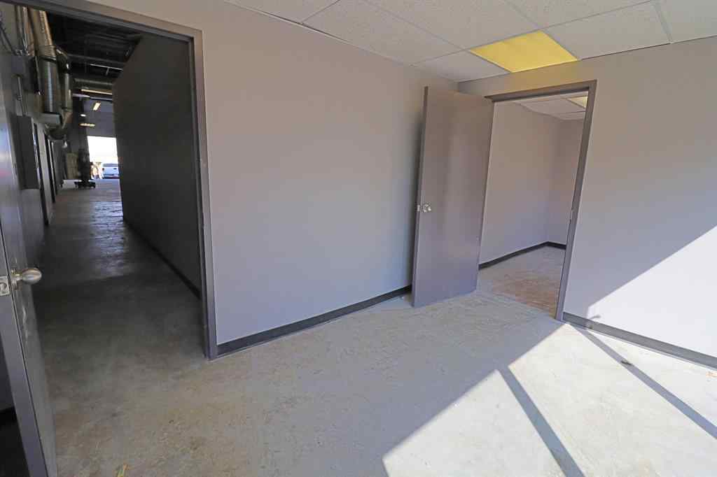MLS® A2012039 - Unit #126 1530 27 Avenue NE in South Airways Calgary, Commercial