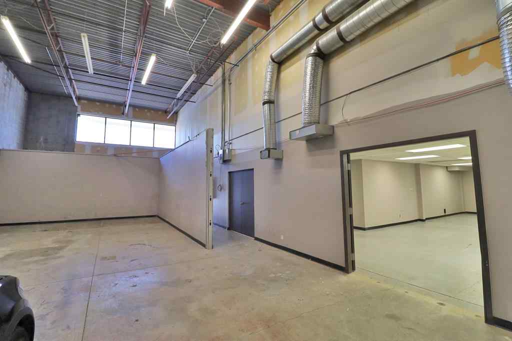 MLS® A2012039 - Unit #126 1530 27 Avenue NE in South Airways Calgary, Commercial