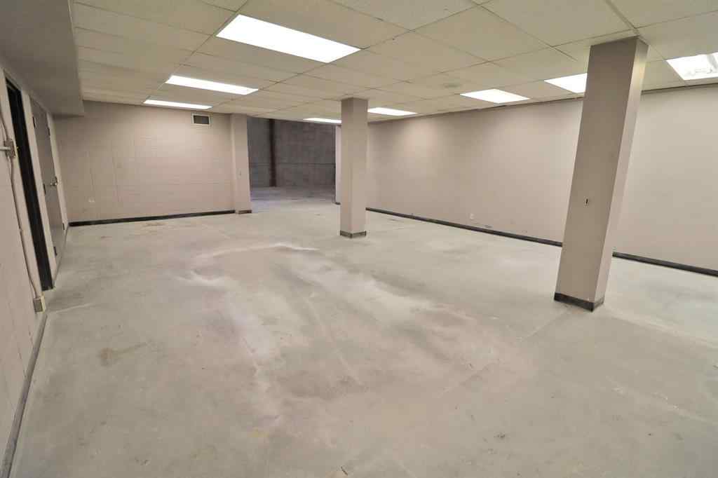 MLS® A2012039 - Unit #126 1530 27 Avenue NE in South Airways Calgary, Commercial