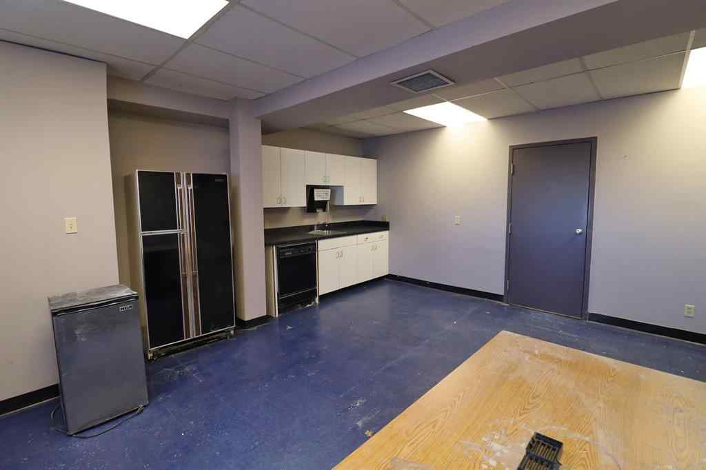 MLS® A2012039 - Unit #126 1530 27 Avenue NE in South Airways Calgary, Commercial