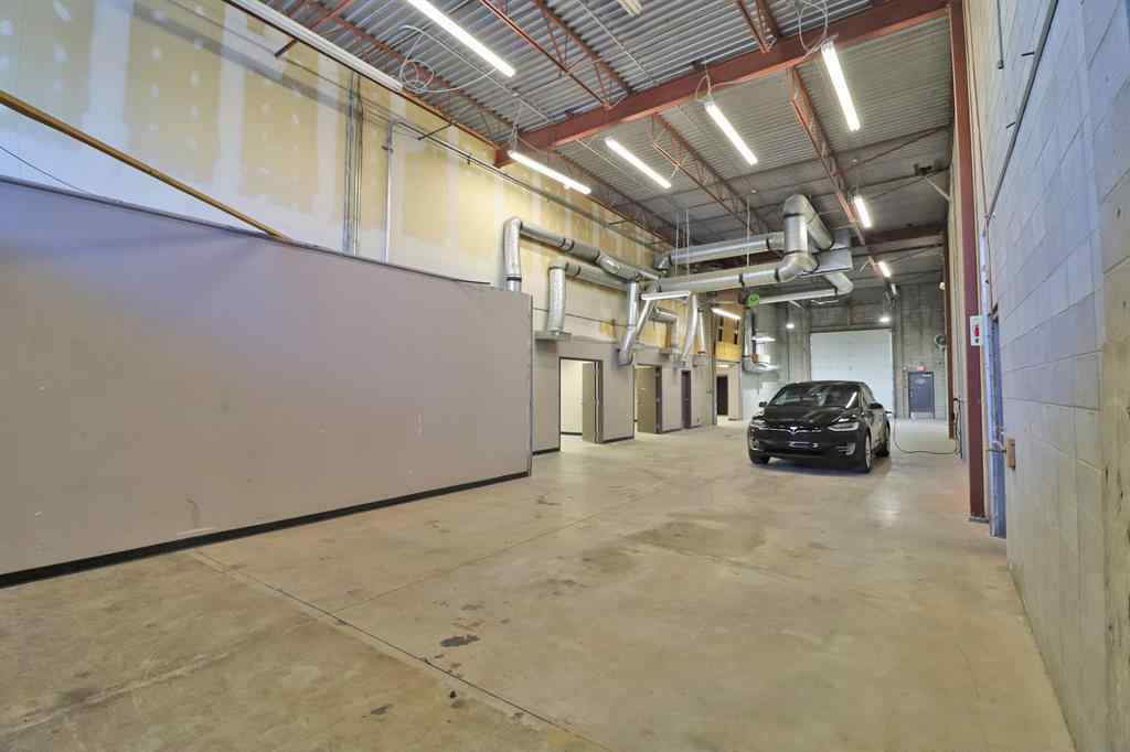 MLS® A2012039 - Unit #126 1530 27 Avenue NE in South Airways Calgary, Commercial