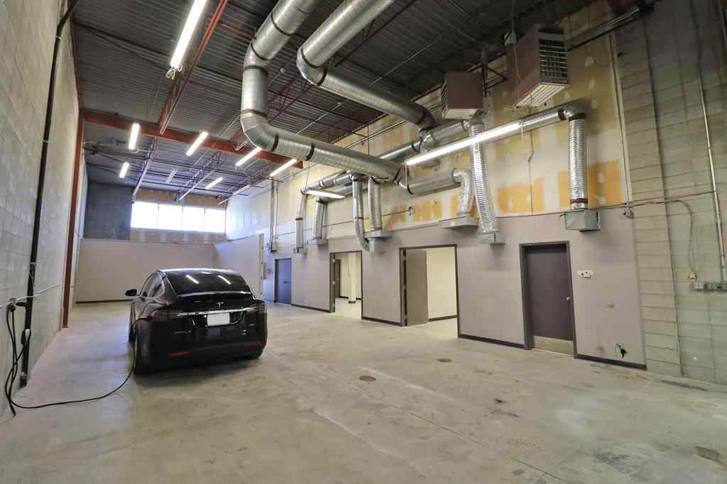 MLS® A2012039 - Unit #126 1530 27 Avenue NE in South Airways Calgary, Commercial