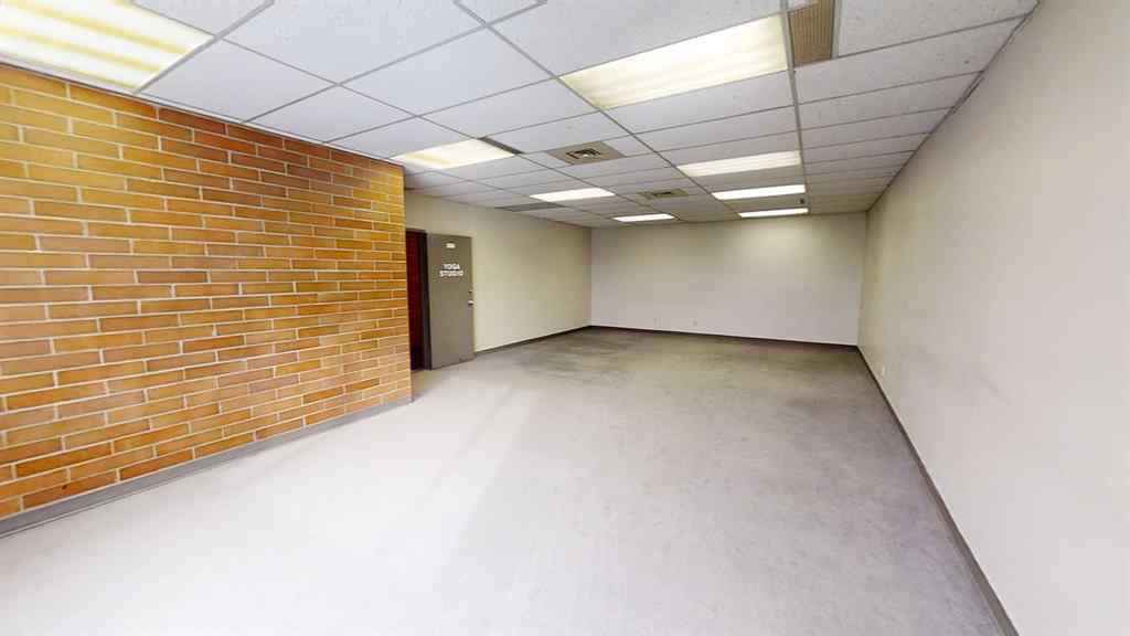 MLS® A2032282 - Unit #200 9914 109 Avenue  in VLA Montrose Grande Prairie, Commercial