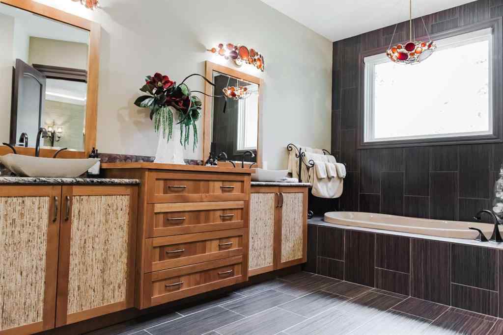 MLS® A2043284 - 8102 Willow Grove Way  in Taylor Estates Rural Grande Prairie No. 1, County of, Residential
