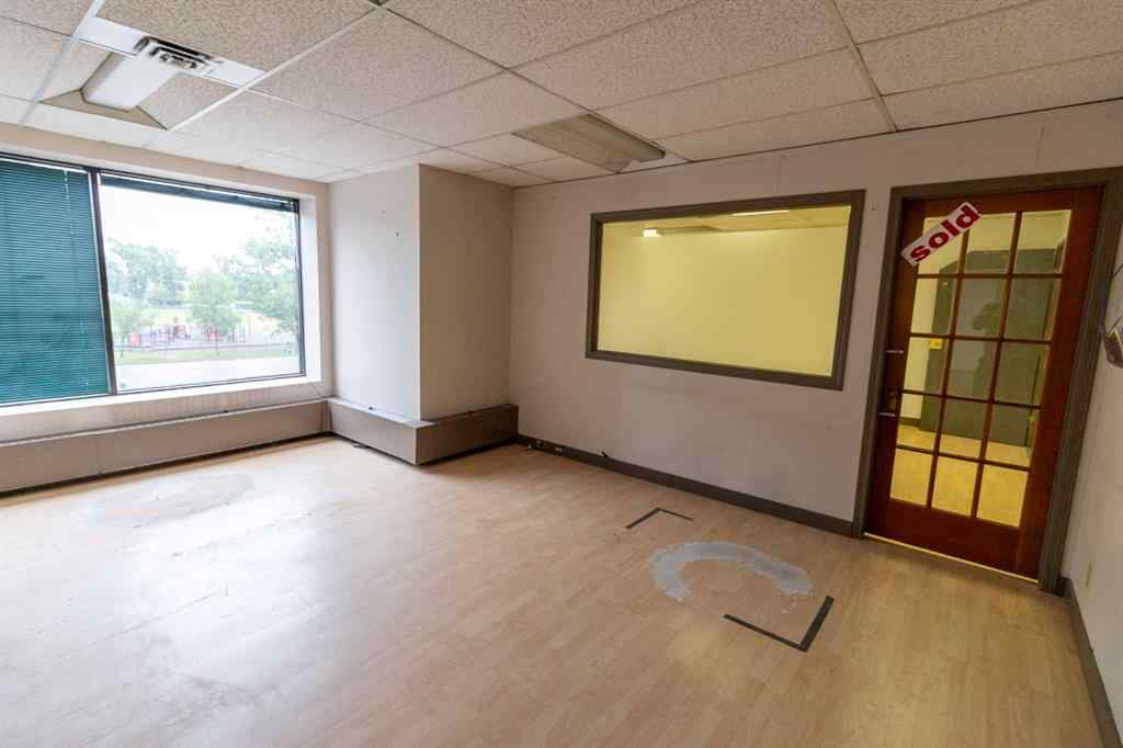 MLS® A2055478 - Unit #Second Floor 2411 4 Street NW in Mount Pleasant Calgary, Commercial