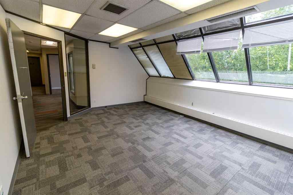 MLS® A2055478 - Unit #Second Floor 2411 4 Street NW in Mount Pleasant Calgary, Commercial