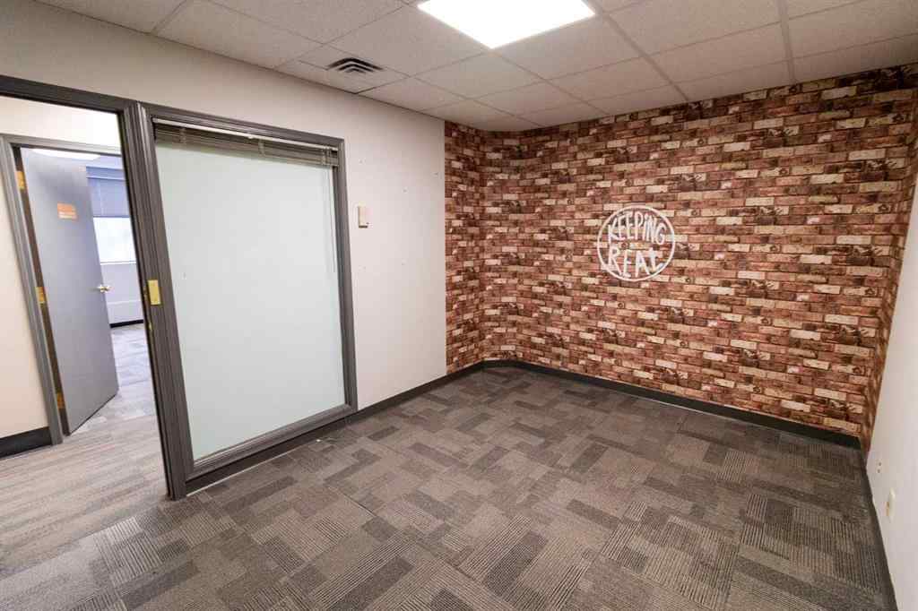 MLS® A2055478 - Unit #Second Floor 2411 4 Street NW in Mount Pleasant Calgary, Commercial