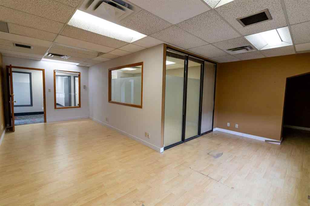 MLS® A2055478 - Unit #Second Floor 2411 4 Street NW in Mount Pleasant Calgary, Commercial