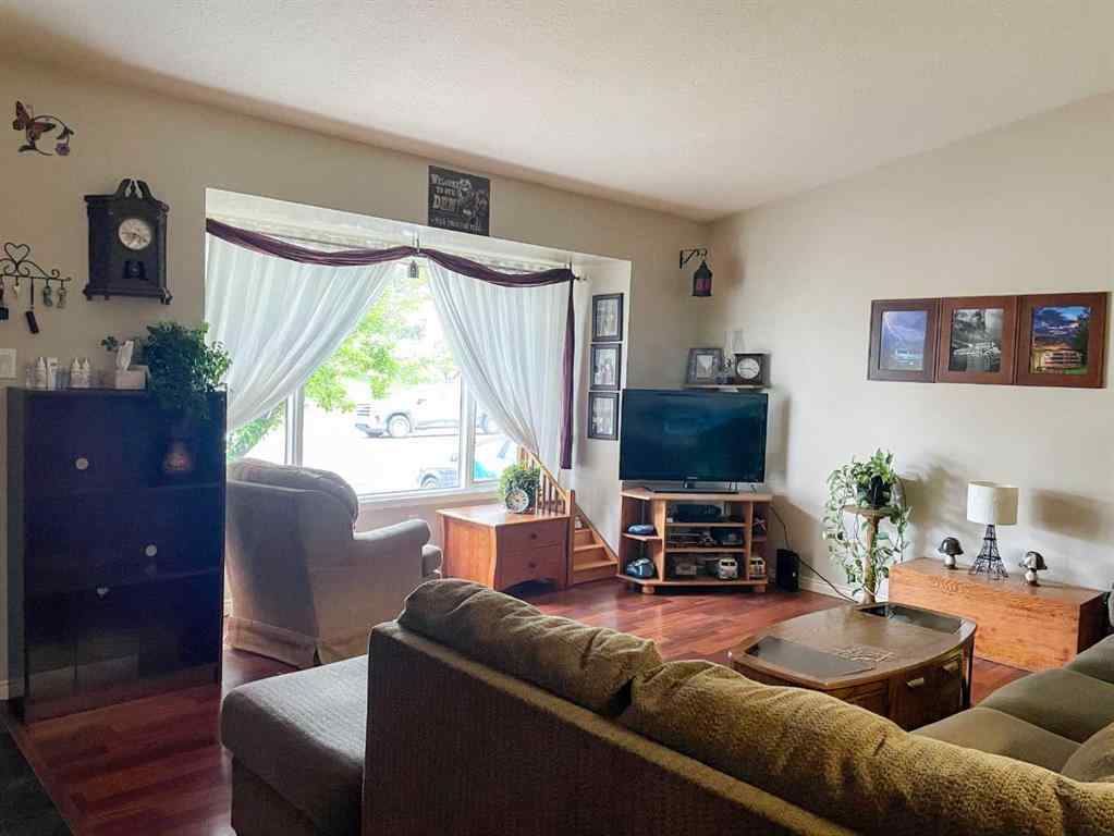 MLS® A2057020 - 5322 43 Street  in Brady Heights Cold Lake, Residential