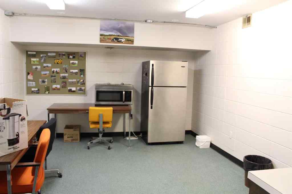 MLS® A2066279 - 116 4th Avenue SW   in NONE Manning, Commercial