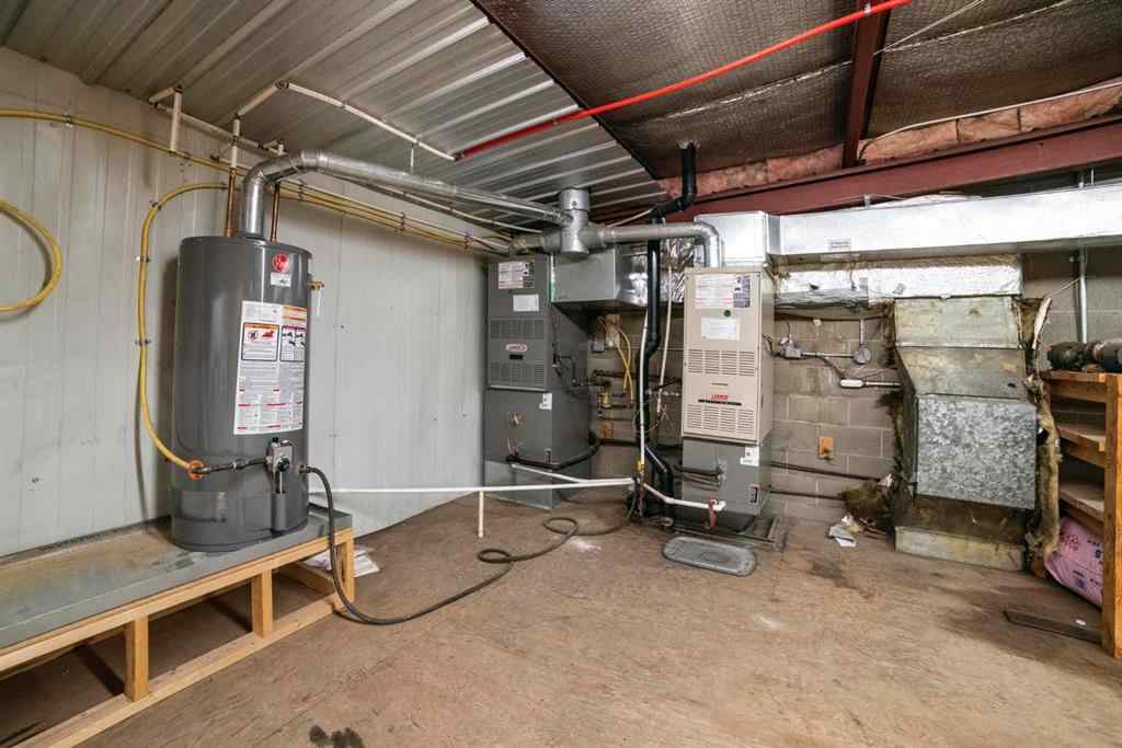 MLS® A2066711 - 4707 39 Street  in East End Camrose, Commercial