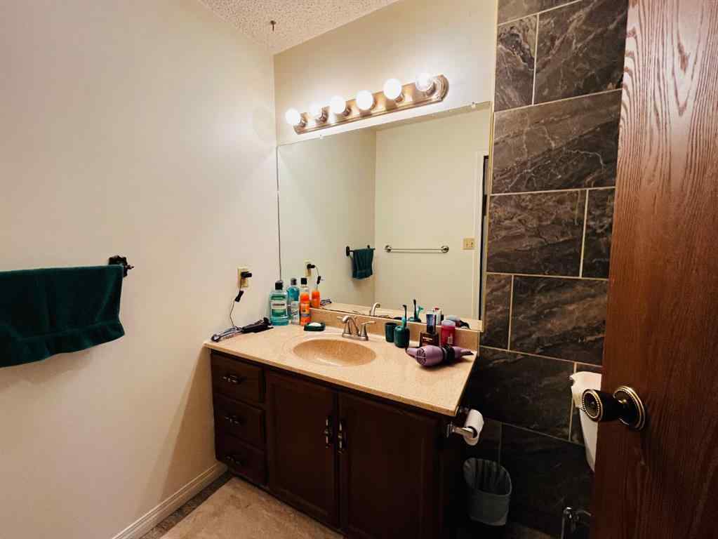 MLS® A2070983 - 21 1 Avenue W in Derwent Derwent, Residential