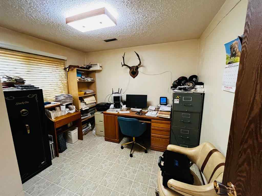 MLS® A2070983 - 21 1 Avenue W in Derwent Derwent, Residential