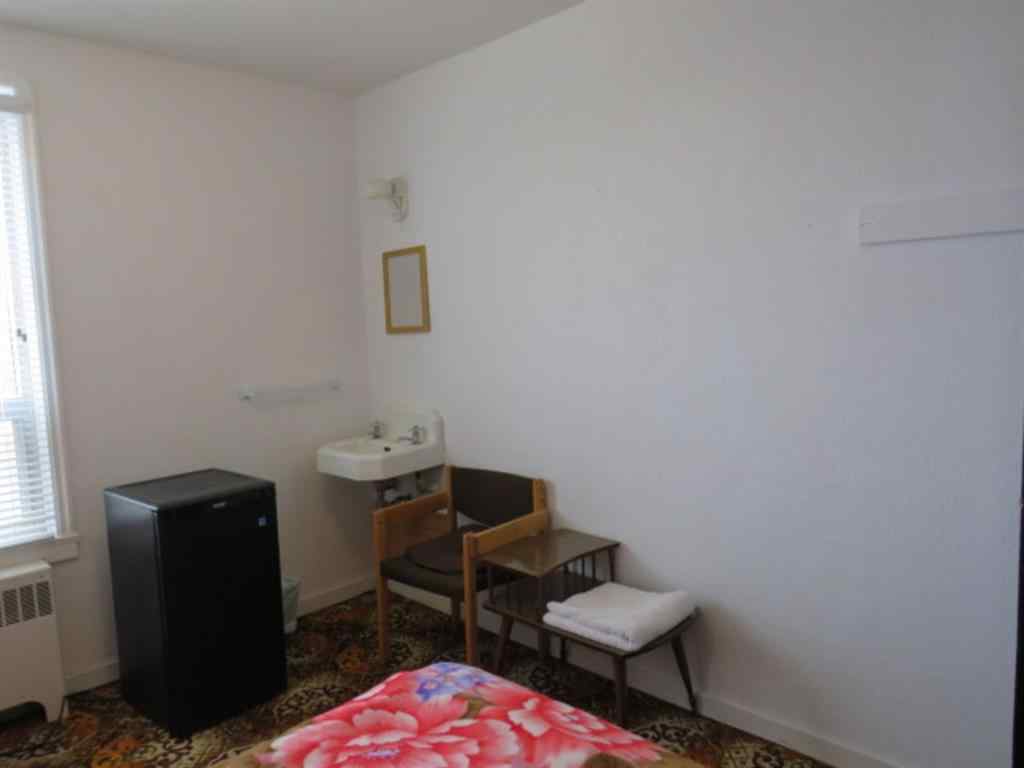 MLS® A2074258 - 5007 49 Street  in Irma Irma, Commercial