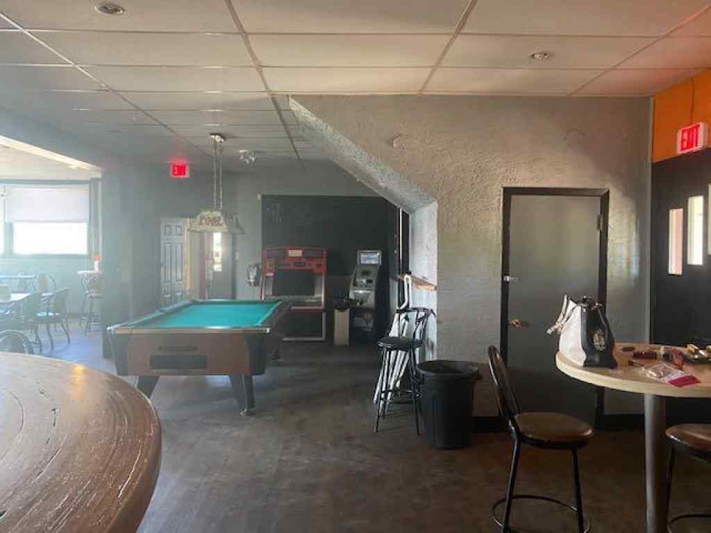 MLS® A2074258 - 5007 49 Street  in Irma Irma, Commercial