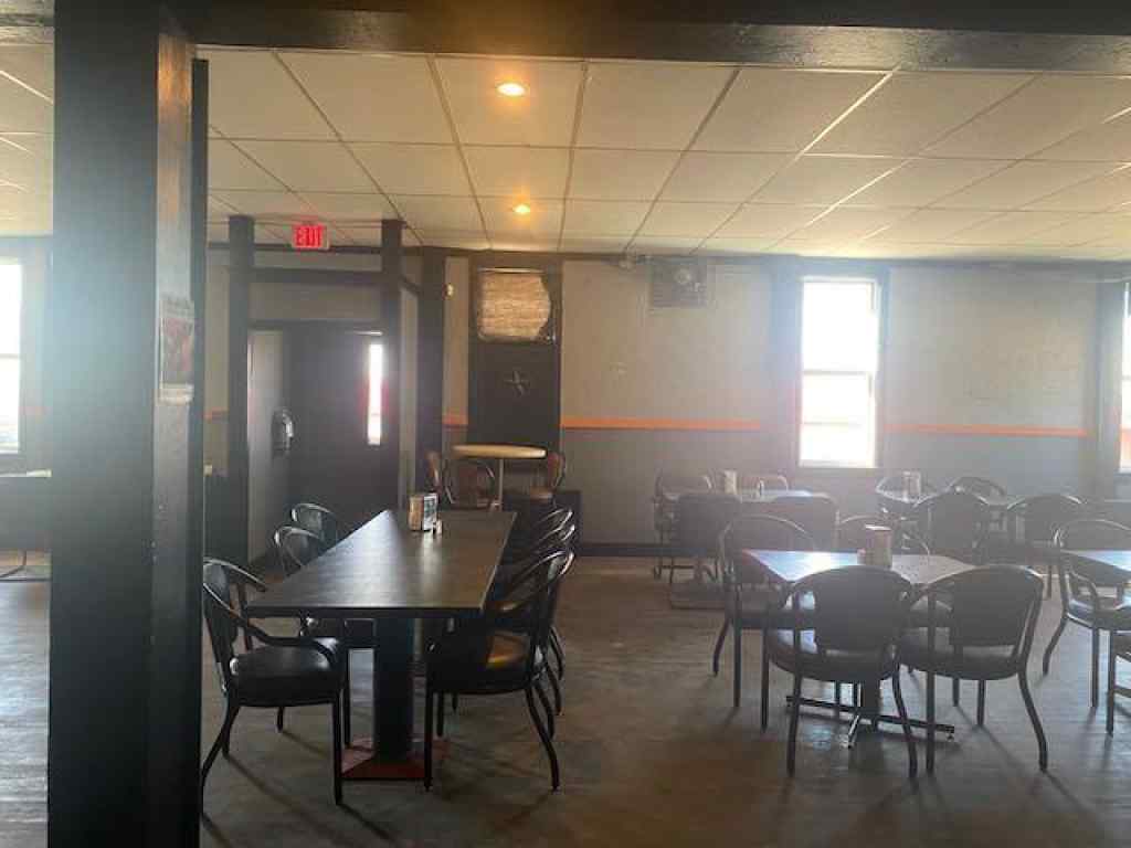 MLS® A2074258 - 5007 49 Street  in Irma Irma, Commercial