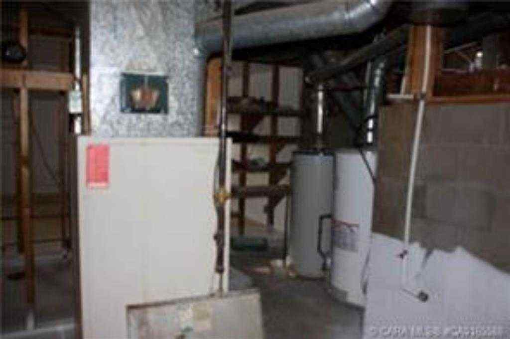 MLS® A2076481 - 5035 50 Street  in Hardisty Hardisty, Commercial