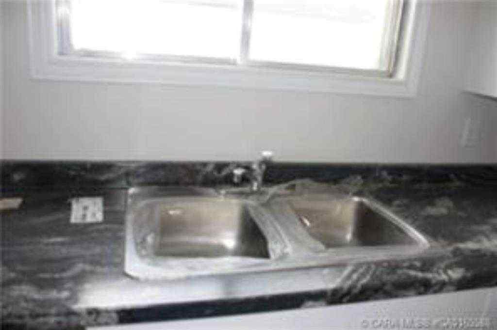 MLS® A2076481 - 5035 50 Street  in Hardisty Hardisty, Commercial