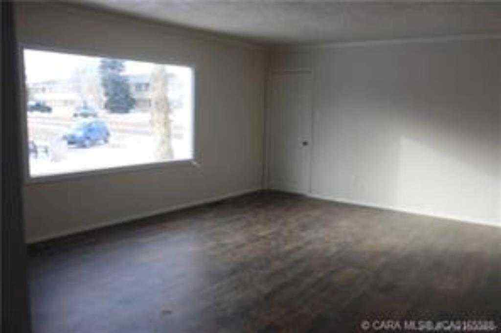 MLS® A2076481 - 5035 50 Street  in Hardisty Hardisty, Commercial