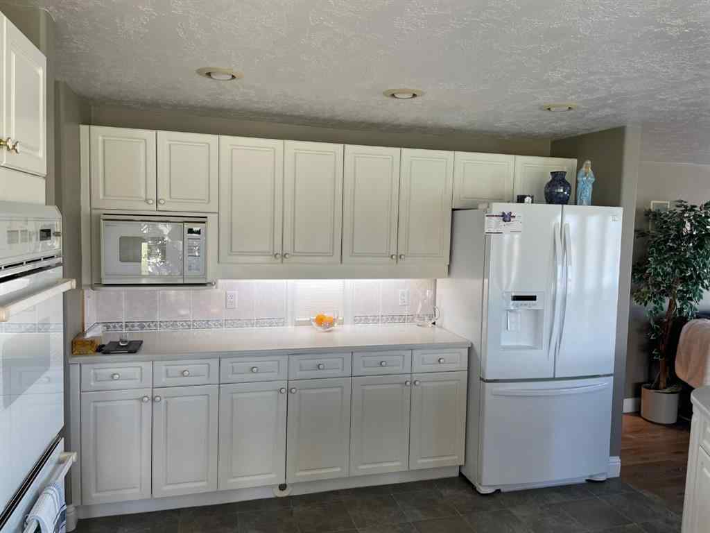 MLS® A2081664 - . 17423 Highway 2   in NONE High Prairie, Residential