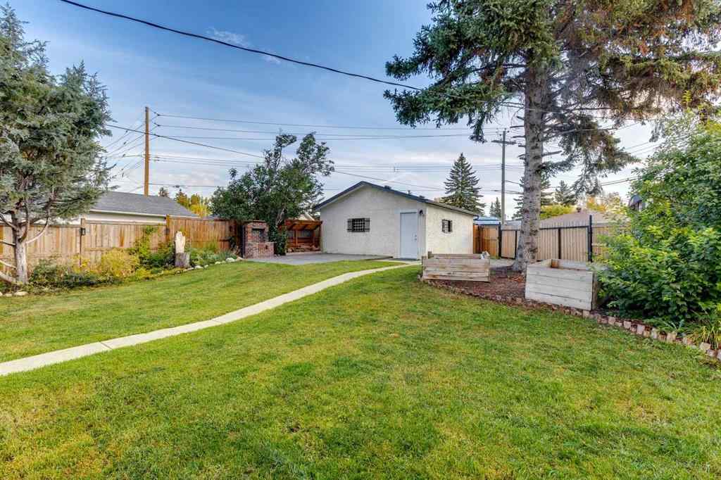 MLS® A2081808 1424 Lake Ontario Drive SE Calgary, Alberta, T2J 3G6