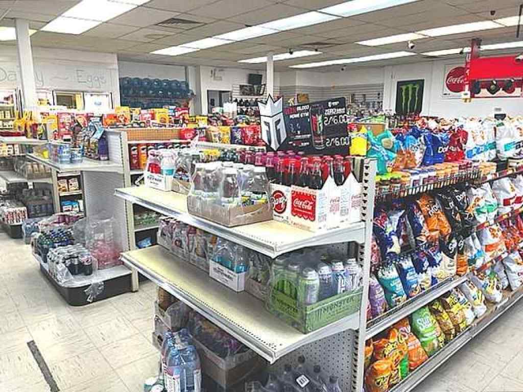 MLS A2084638 Convenience Store Avenue Lyalta Alberta T2Z 3V5