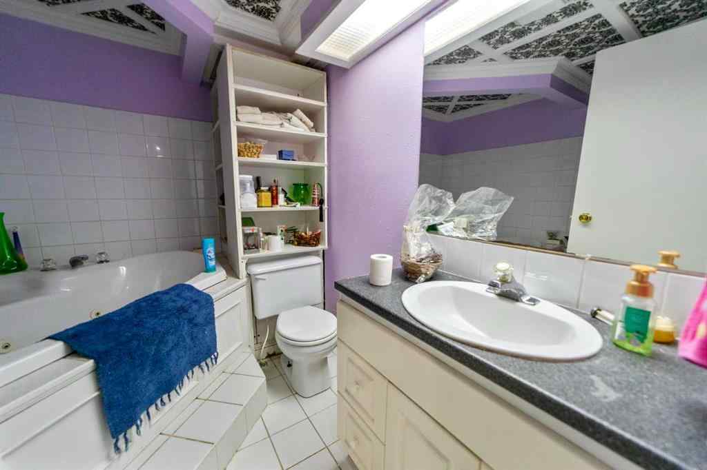 MLS® A2089316 - 4914 46 Street  in Killam Killam, Commercial