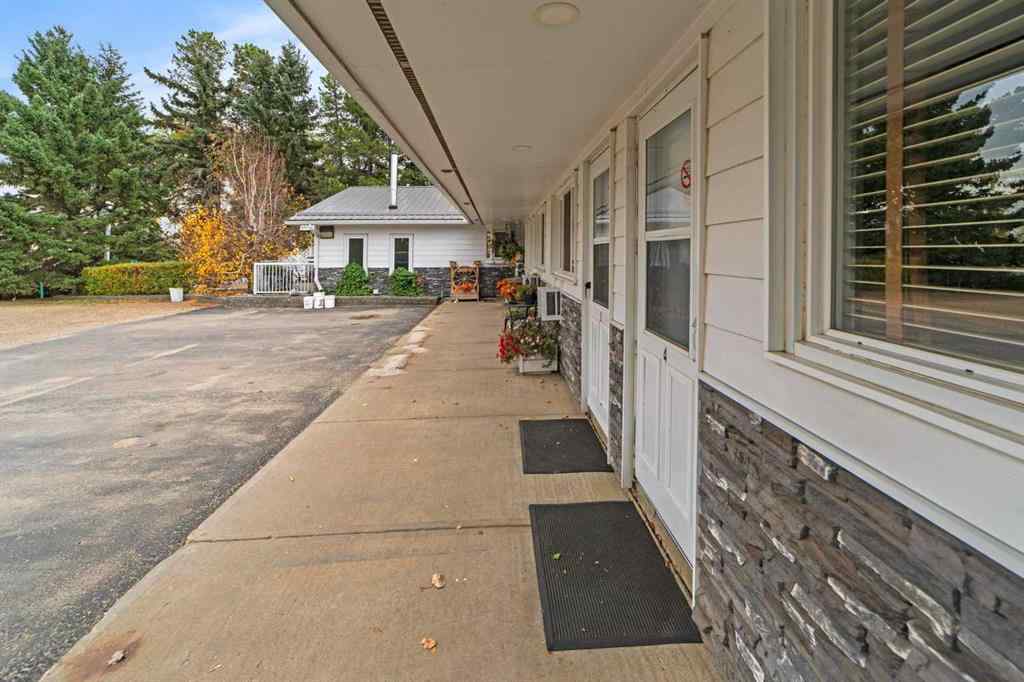 MLS® A2089316 - 4914 46 Street  in Killam Killam, Commercial
