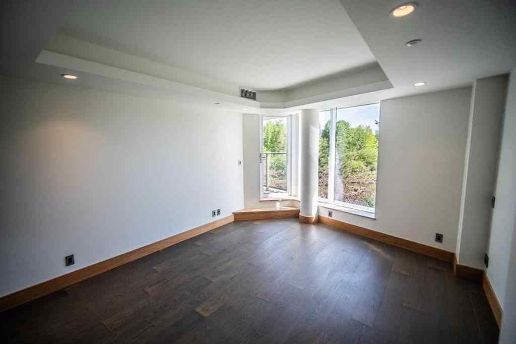 MLS® A2090060 - Unit #109 738 1 Avenue SW in Eau Claire Calgary, Residential