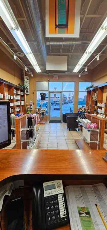 MLS® A2090461 - Unit #123 AIRDRIE AIRDRIE   in East Lake Industrial Airdrie, Commercial