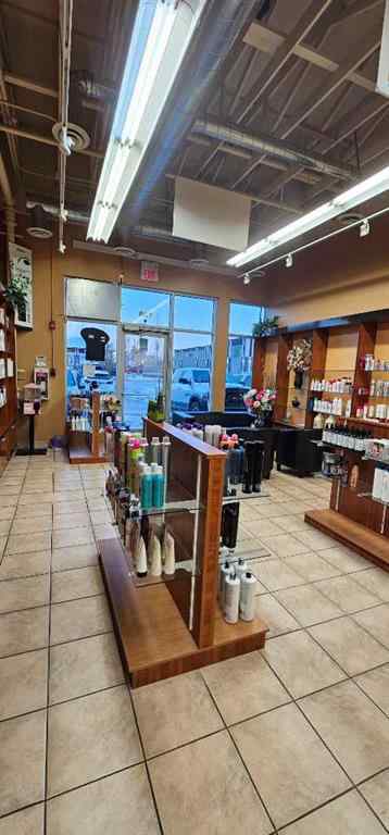 MLS® A2090461 - Unit #123 AIRDRIE AIRDRIE   in East Lake Industrial Airdrie, Commercial